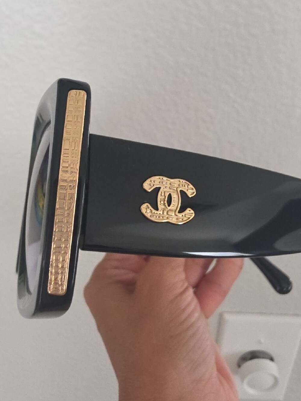 CHANEL Black Frame Sunglasses with Gold Accents and Gradient Purple Lenses - Picture 6 of 7